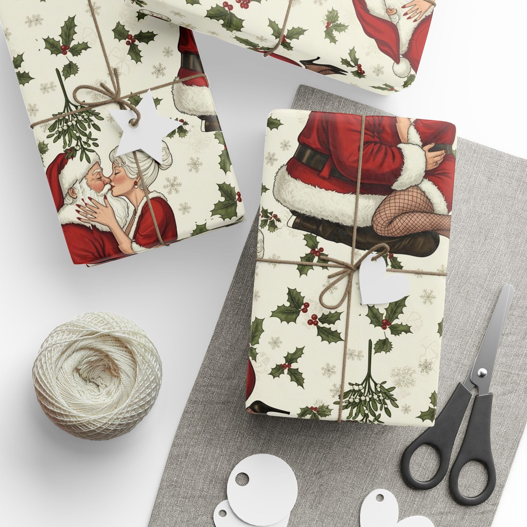 Kissing Santa & Mrs. Claus Under the Tree — Christmas Wrapping Paper