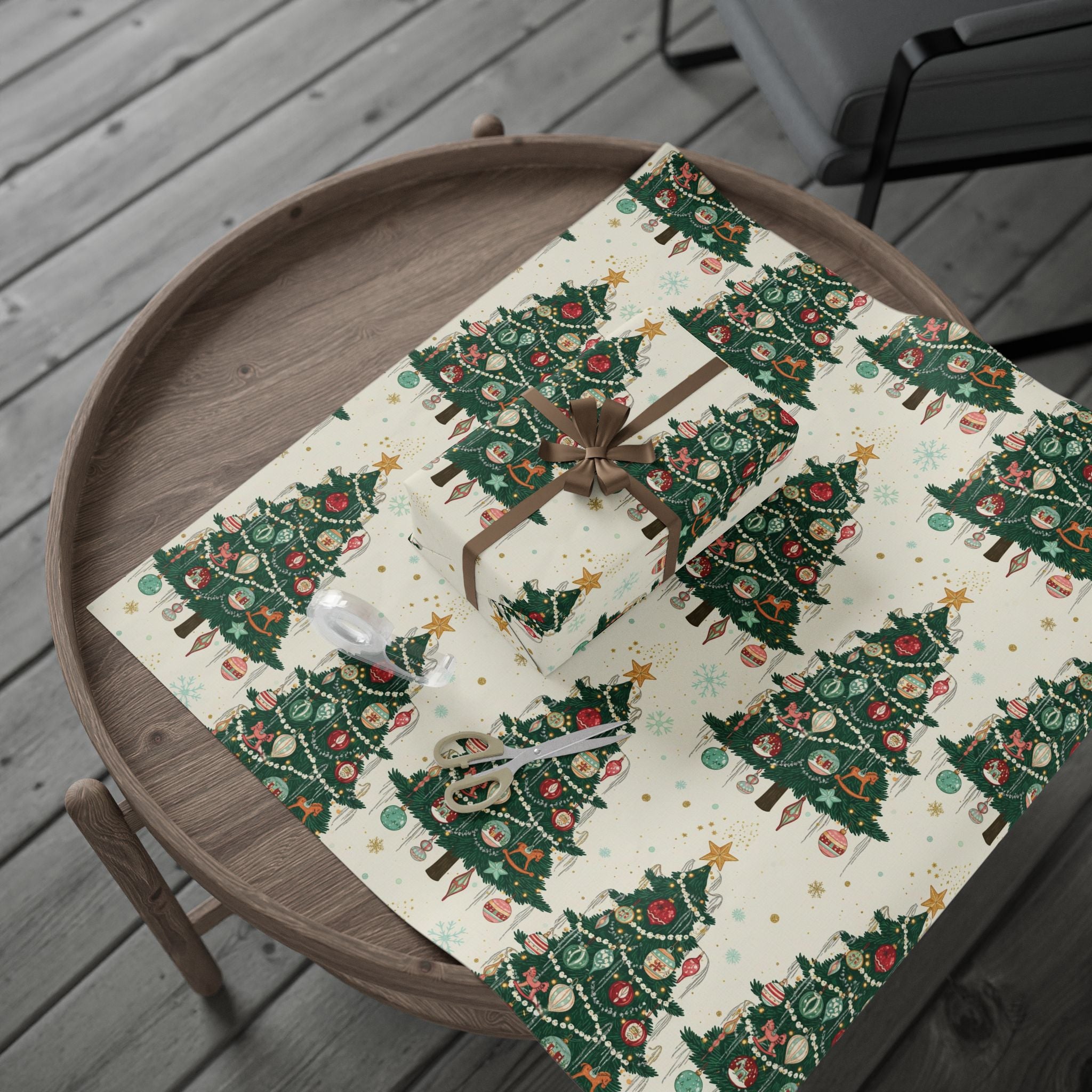 Vintage Christmas Tree Wrapping Paper - Retro Holiday Gift Wrap for Family & Friends, Nostalgic Xmas Ornaments